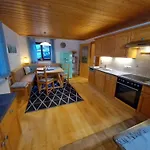 S'rastl Direkt Mit Bergpanorama