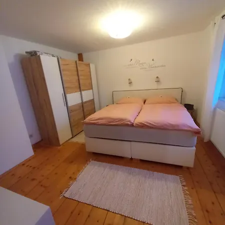 Apartment S'rastl Direkt Mit Bergpanorama Grundlsee