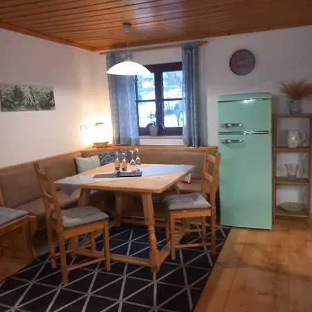 S'rastl Direkt Mit Bergpanorama Grundlsee